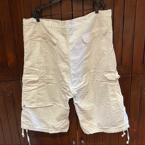 Short - Picture 3 of 4